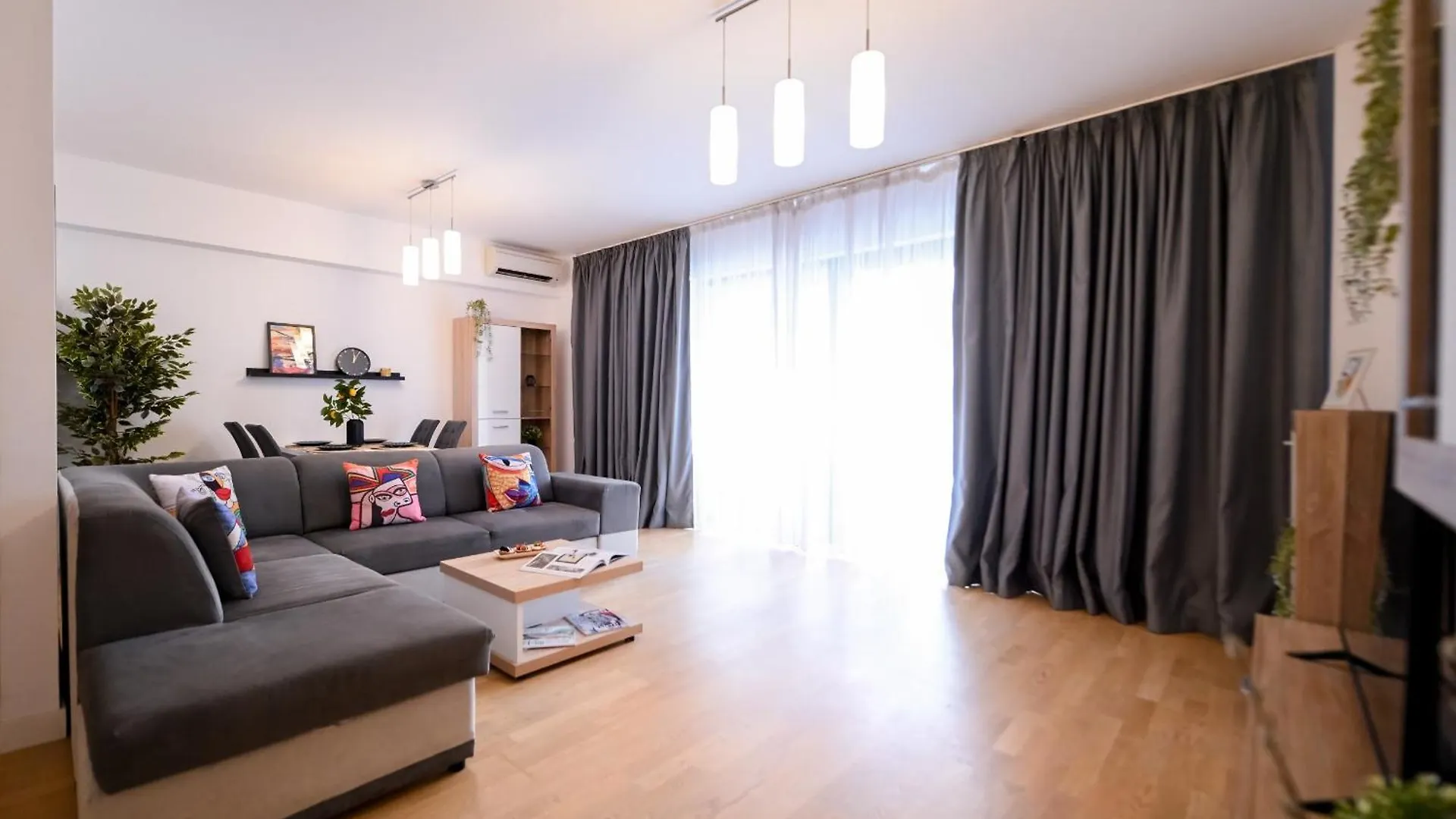 Amazing Stay - Modern 1Br With Balcony In Aviatiei Bucharest Apartment