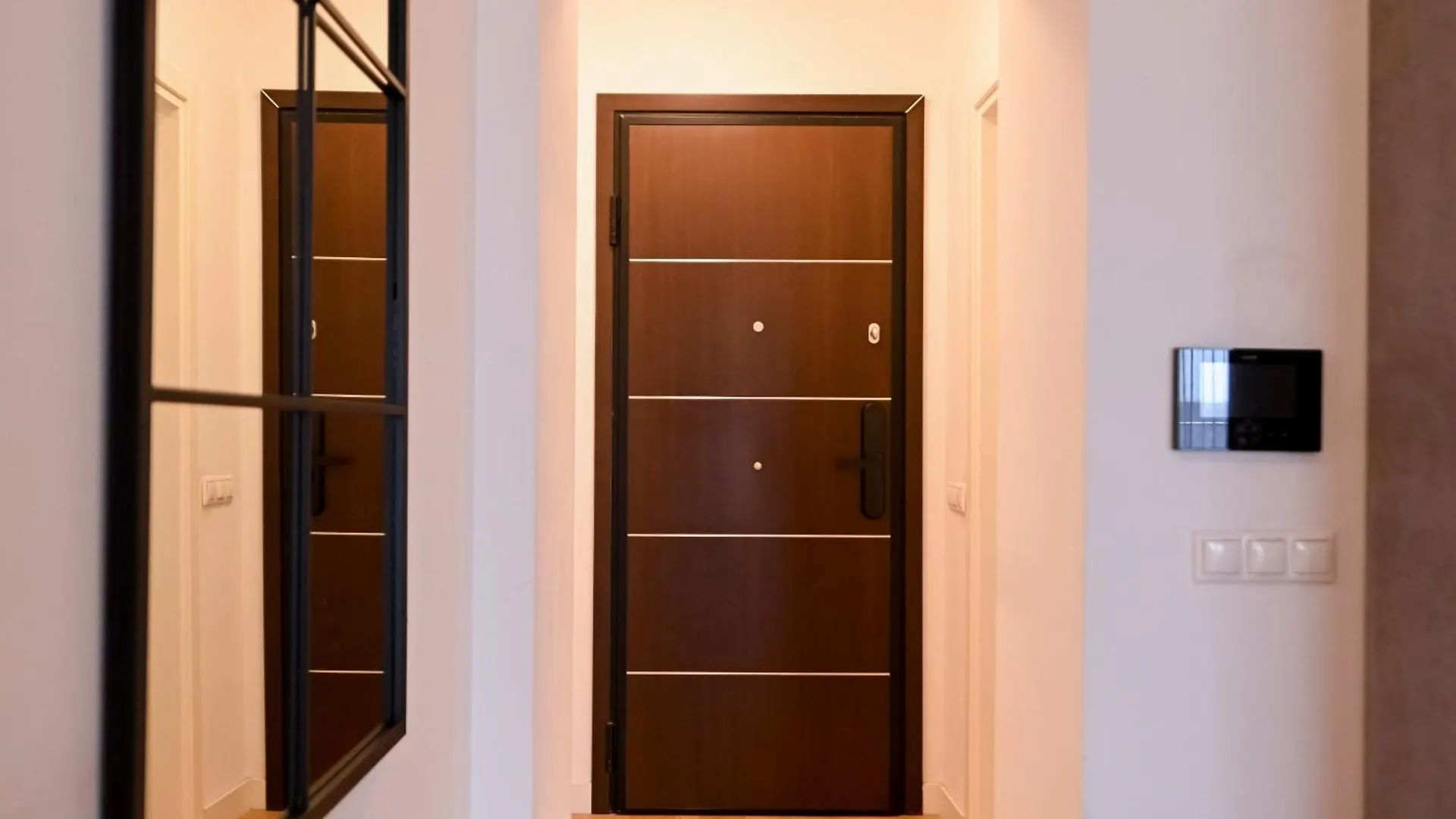 Apartment Amazing Stay - Modern 1Br With Balcony In Aviatiei Bucharest Romania
