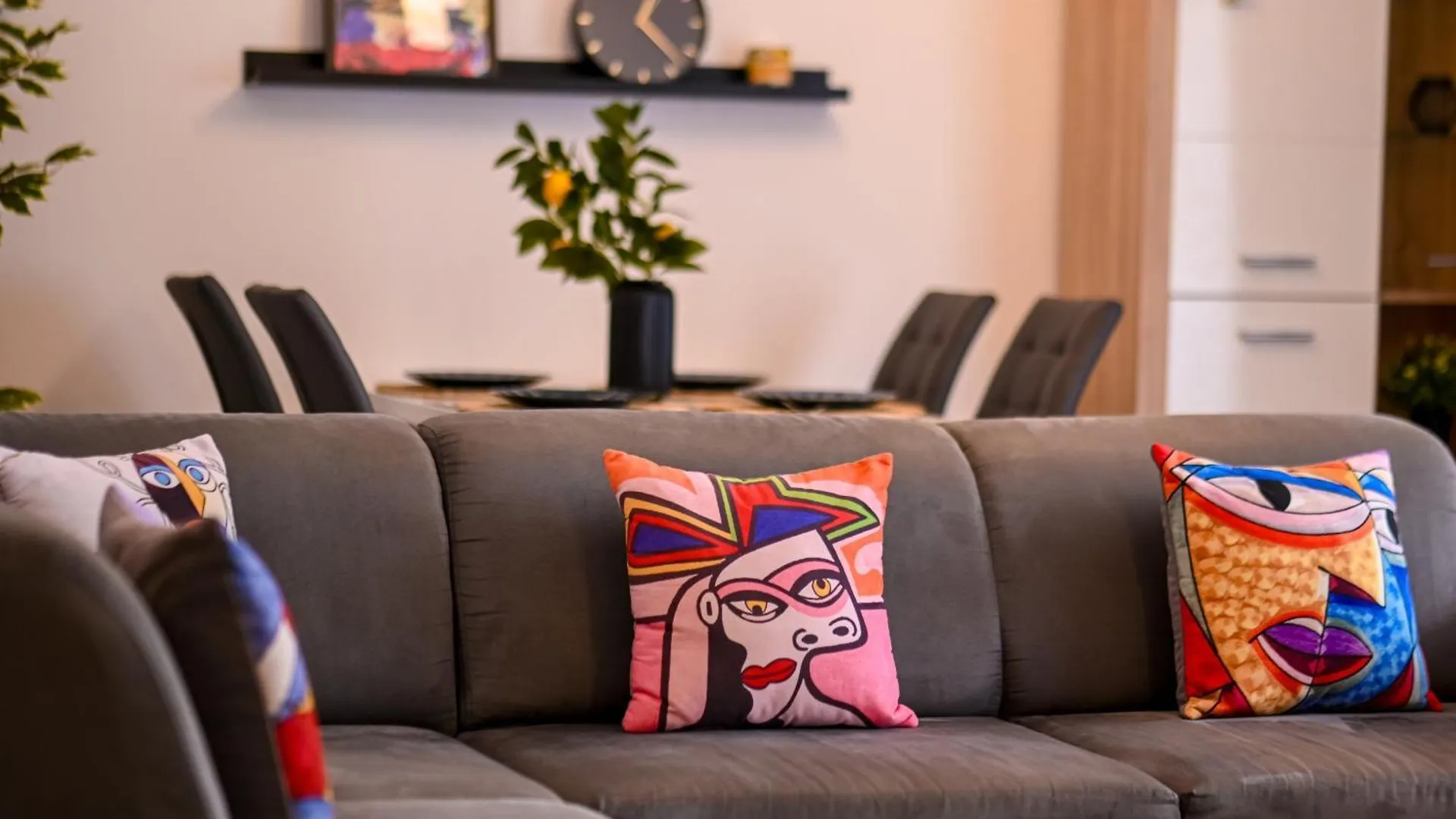 Amazing Stay - Modern 1Br With Balcony In Aviatiei Bucharest Apartment