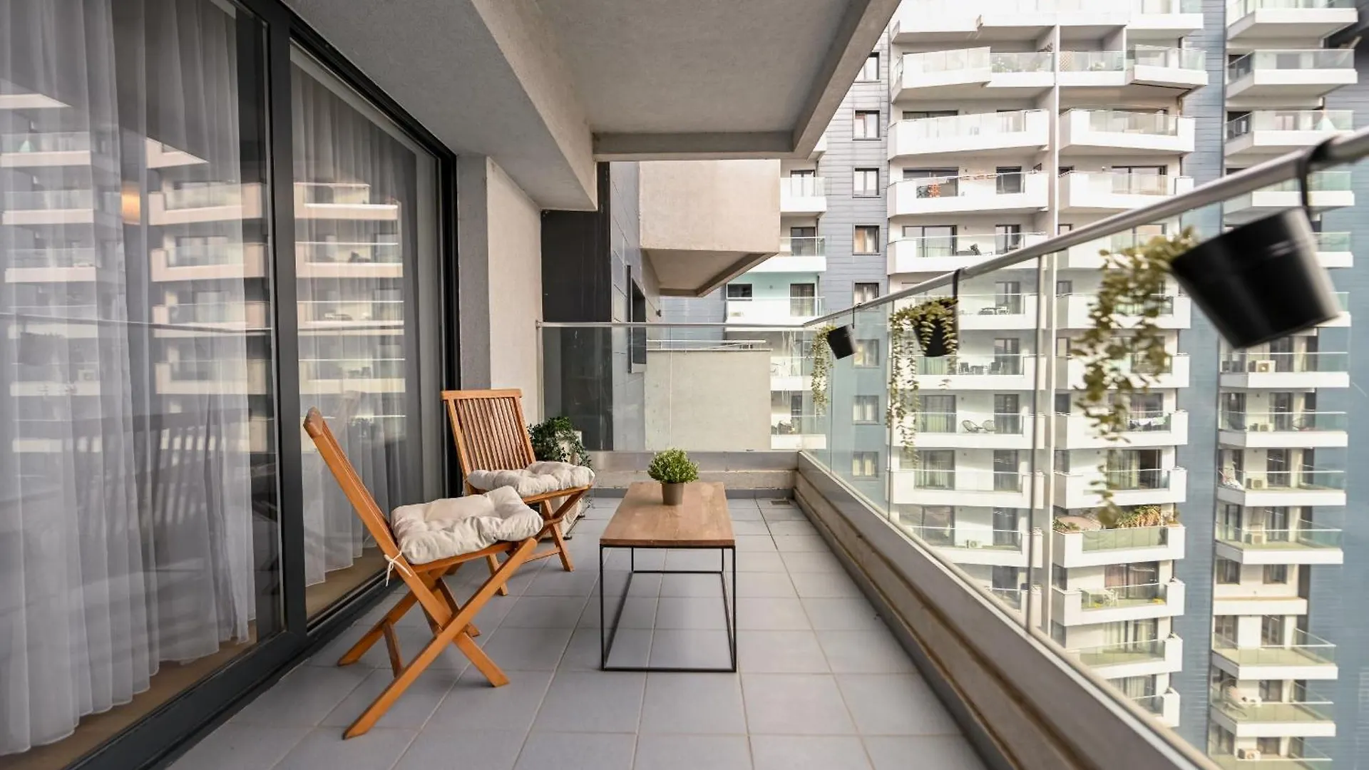 Apartment Amazing Stay - Modern 1Br With Balcony In Aviatiei Bucharest