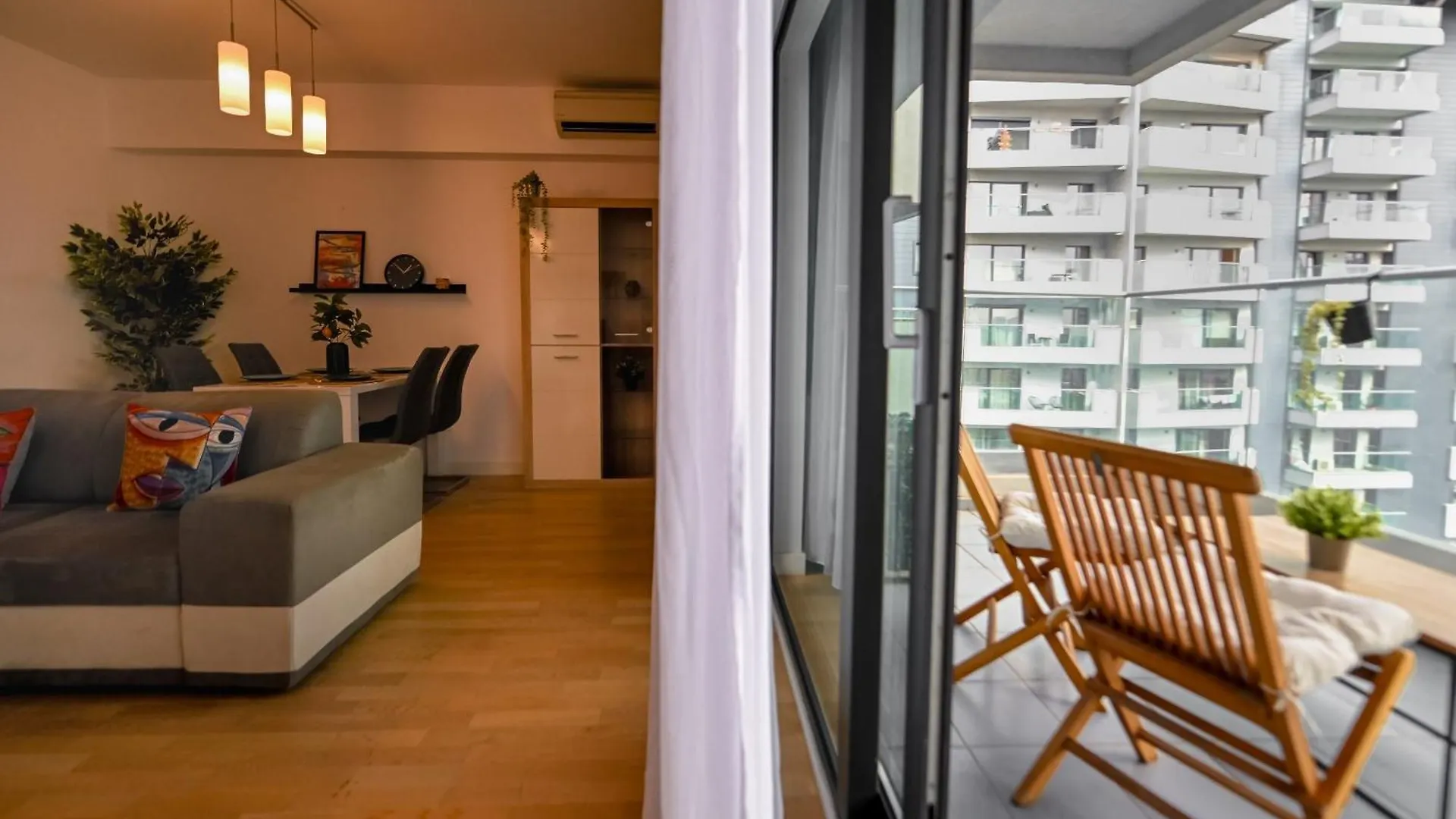 Apartment Amazing Stay - Modern 1Br With Balcony In Aviatiei Bucharest Romania