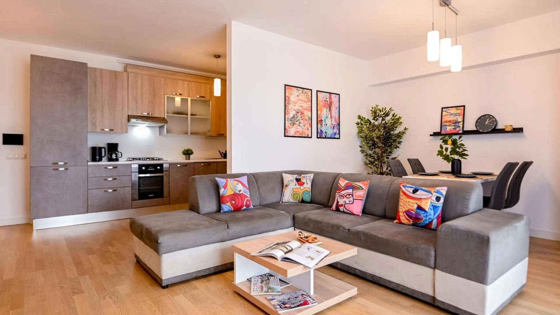 Amazing Stay - Modern 1Br With Balcony In Aviatiei contacts
